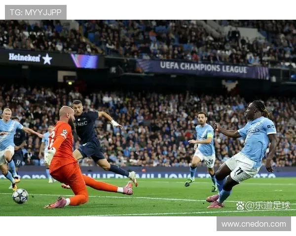 多库闪电扳平曼城半场1-1 弗朗哥轰世界波